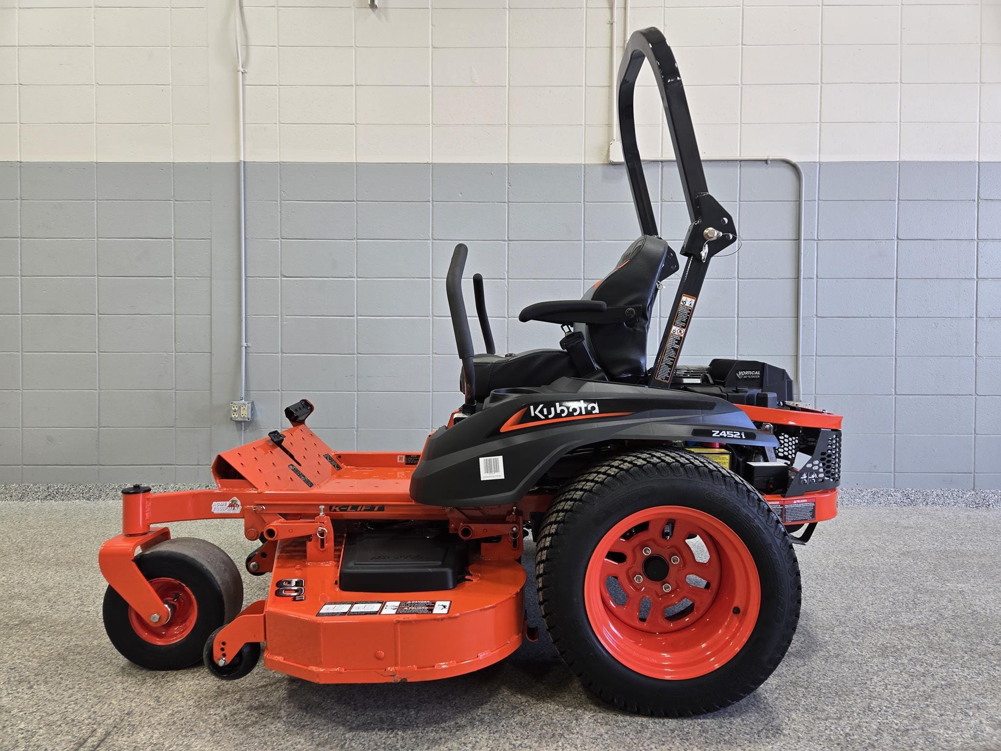 Kubota Z452KWTi-60  Equipment Image0
