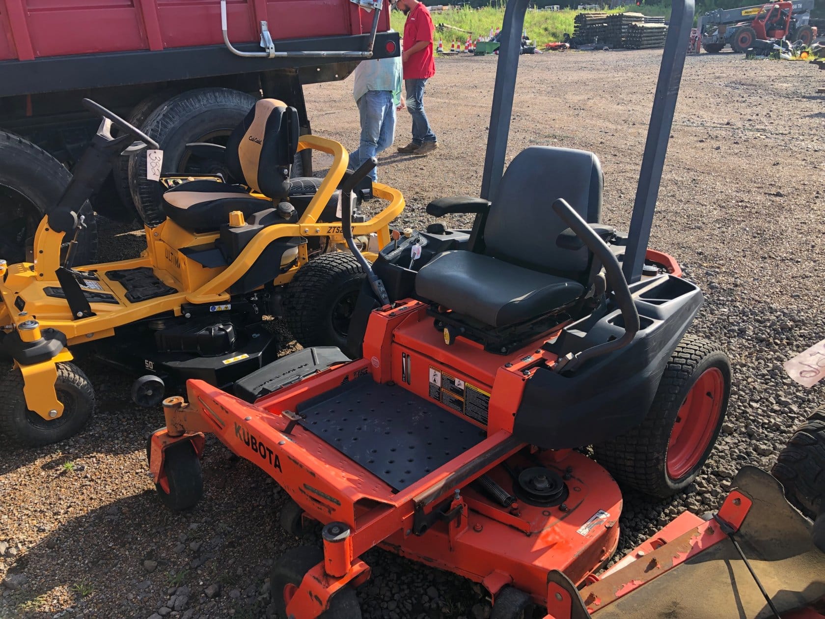 Kubota ZG123S Equipment Image0
