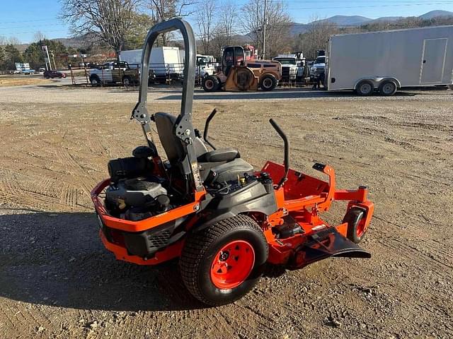 Image of Kubota Z724 equipment image 3