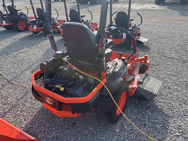Image of Kubota Z724X equipment image 2