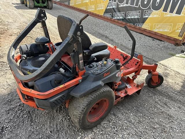 Image of Kubota Z724X equipment image 3
