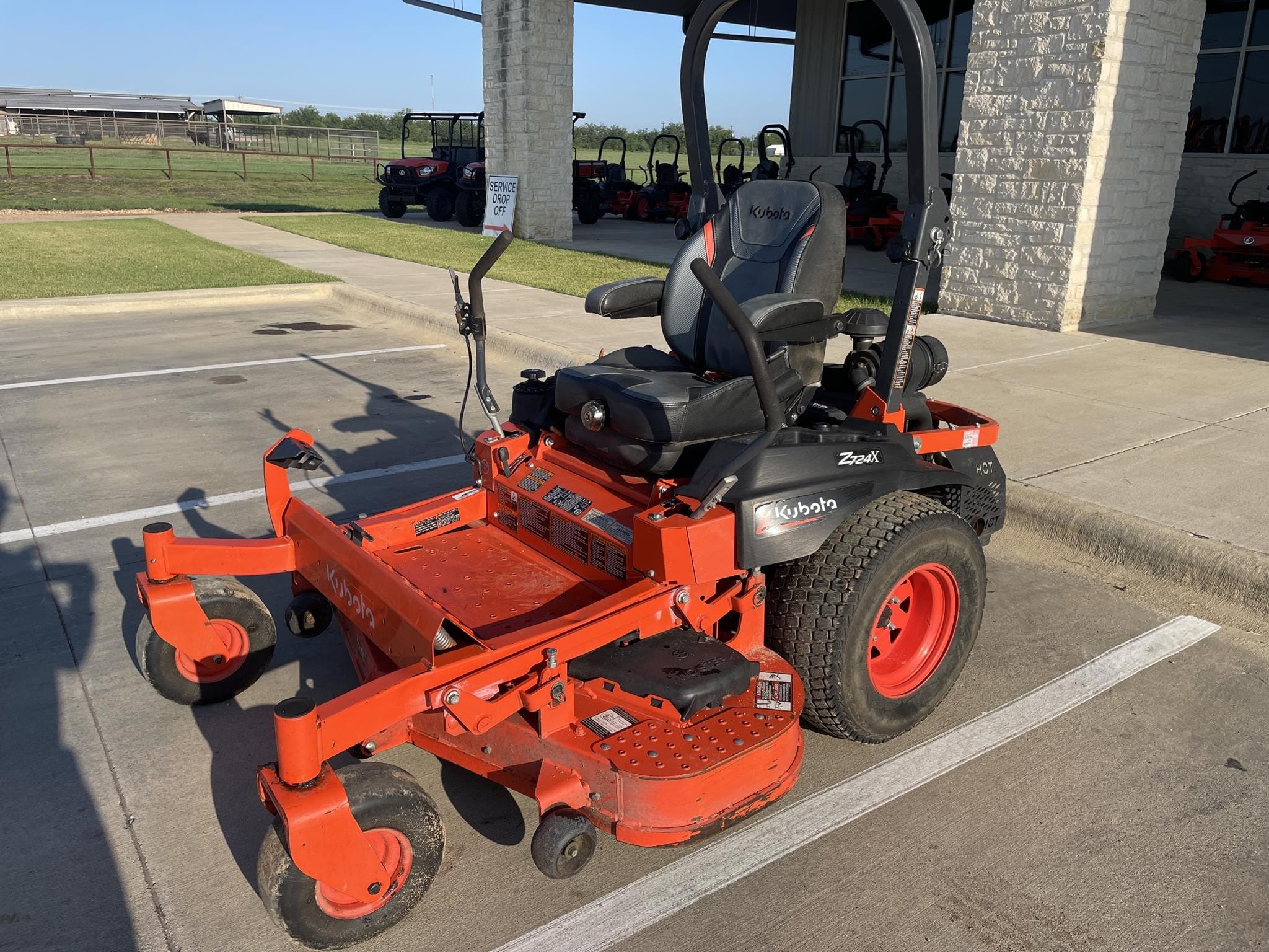 2022 Kubota Z724X Equipment Image0
