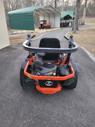 Image of Kubota Z724XKW equipment image 2