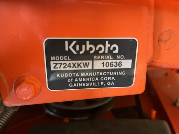 Image of Kubota Z724XKW equipment image 3
