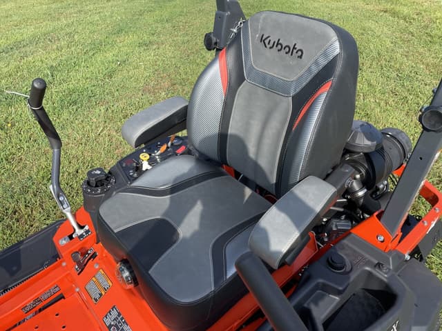 Image of Kubota Z724X equipment image 1