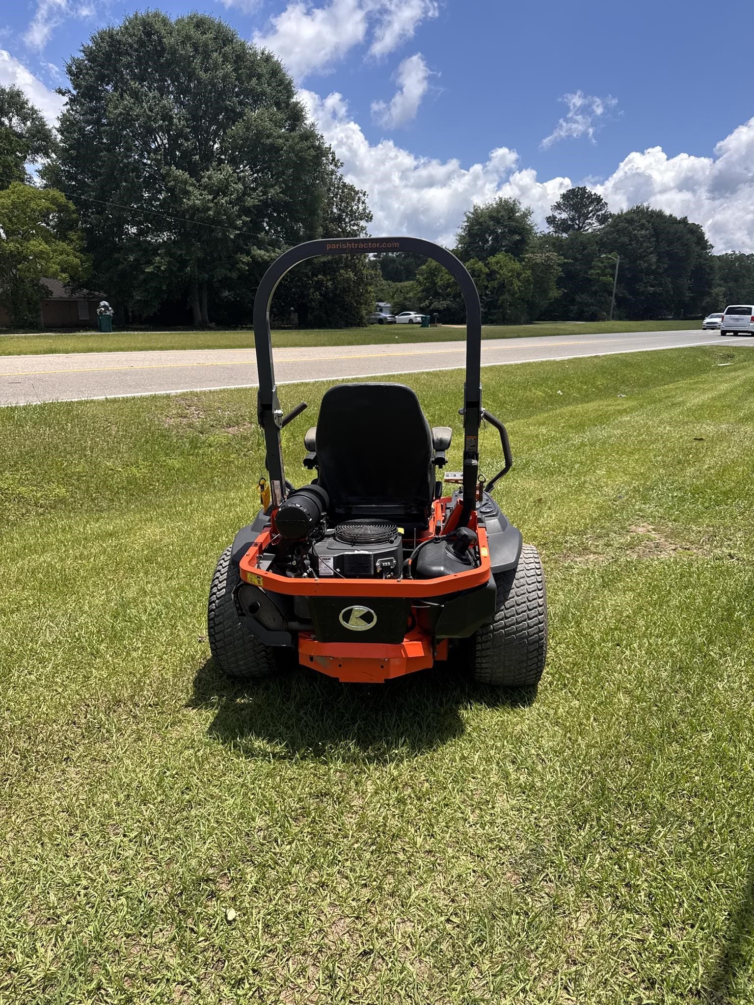 2023 Kubota Z725 Equipment Image0