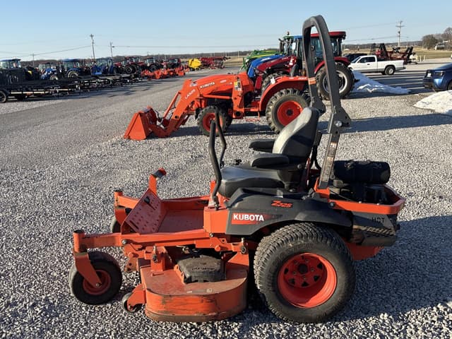 Image of Kubota Z725 equipment image 4