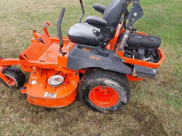 Image of Kubota Z725 equipment image 4