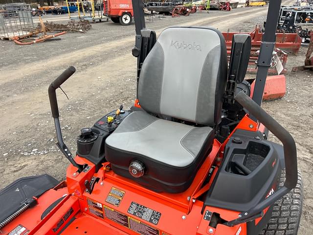 Image of Kubota Z725 equipment image 4