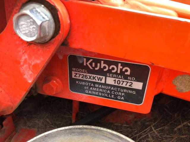 Image of Kubota Z726 equipment image 4
