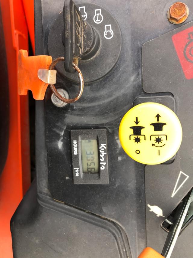 Image of Kubota Z726 equipment image 3