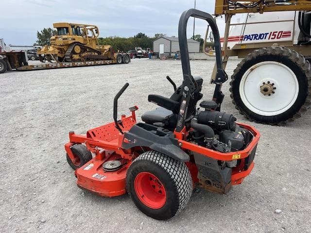 Image of Kubota Z726X equipment image 4