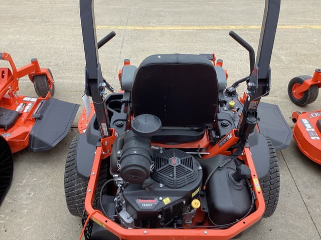 Image of Kubota Z726X equipment image 3