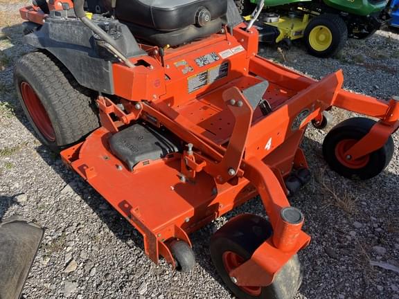 Image of Kubota Z726XKW equipment image 2