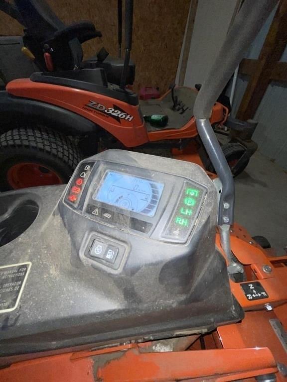 Image of Kubota Z781i equipment image 4