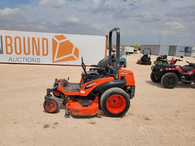 Image of Kubota ZD1211 equipment image 1