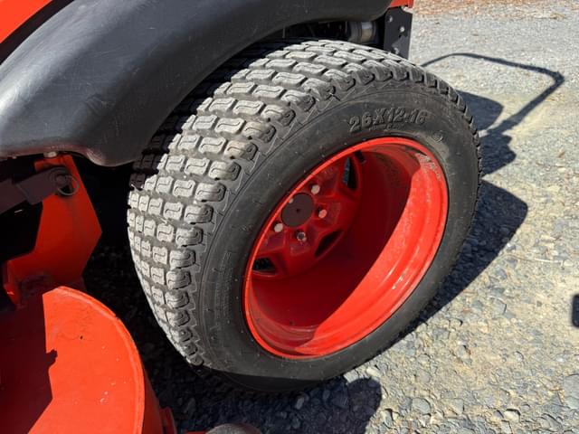 Image of Kubota ZD1211 equipment image 4