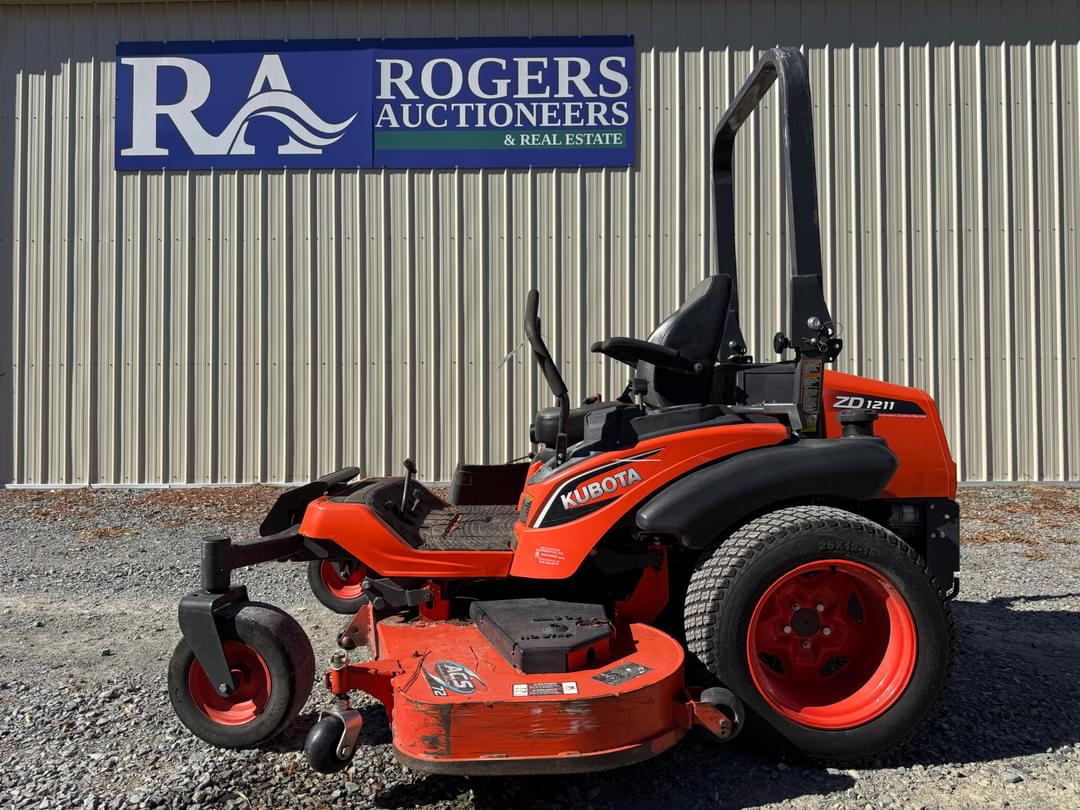 Image of Kubota ZD1211 Primary image