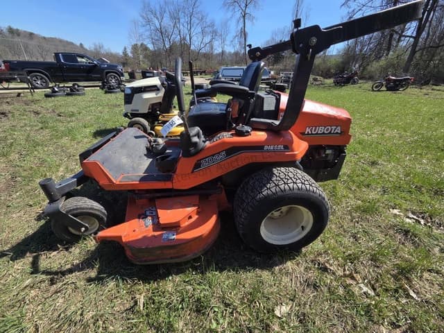 Image of Kubota ZD25 equipment image 4
