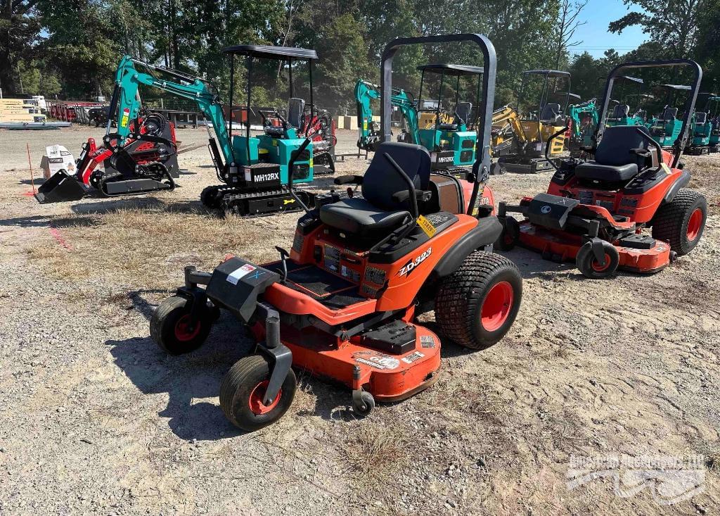 Image of Kubota ZD323 Primary image