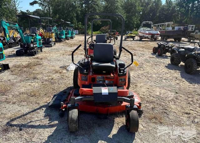 Image of Kubota ZD323 equipment image 2