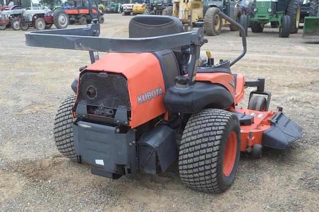 Image of Kubota ZD331 equipment image 2