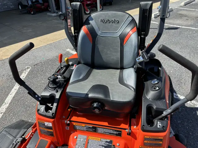 Image of Kubota ZD1011-3-54 equipment image 4