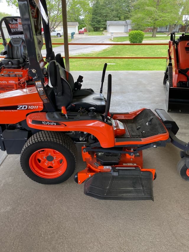Image of Kubota ZD1011 equipment image 1