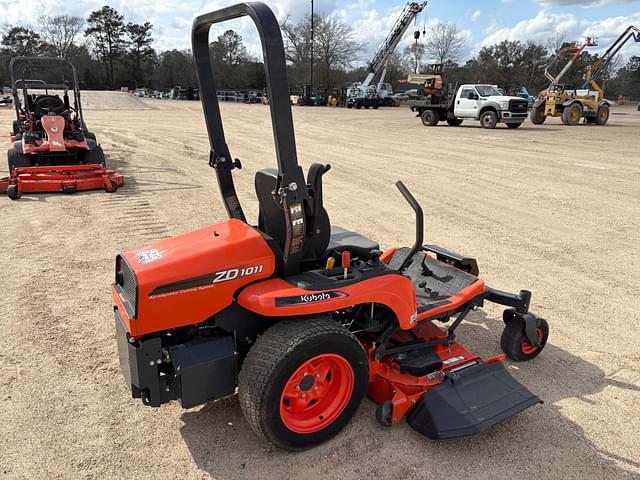 Image of Kubota ZD1011 equipment image 3