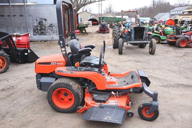 Image of Kubota ZD1021 equipment image 2