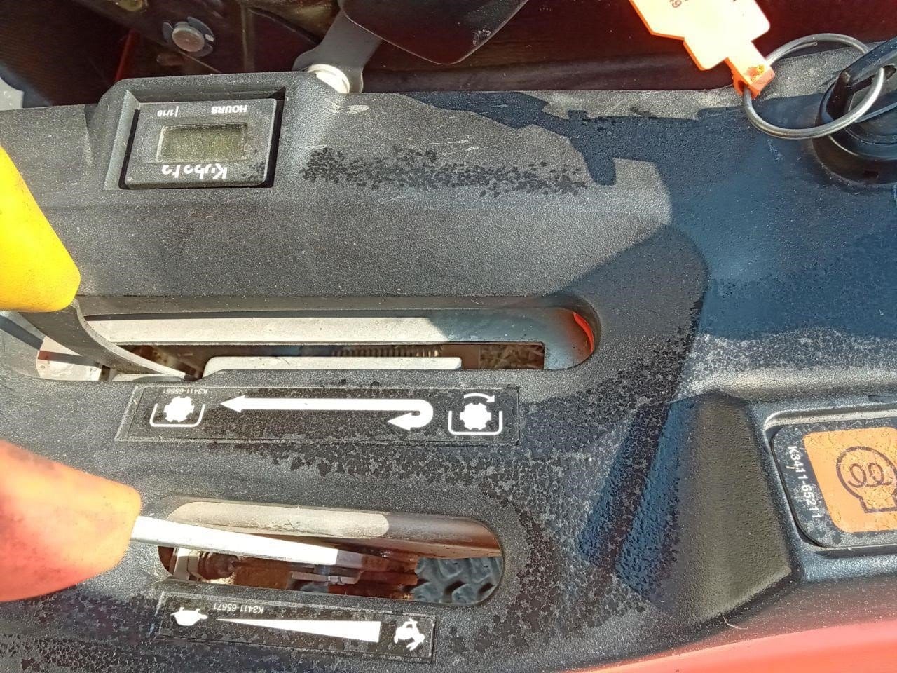 2021 Kubota ZD1021 Equipment Image0