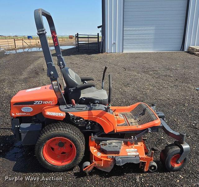 Image of Kubota ZD1021 equipment image 3
