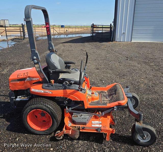 Image of Kubota ZD1021 equipment image 3