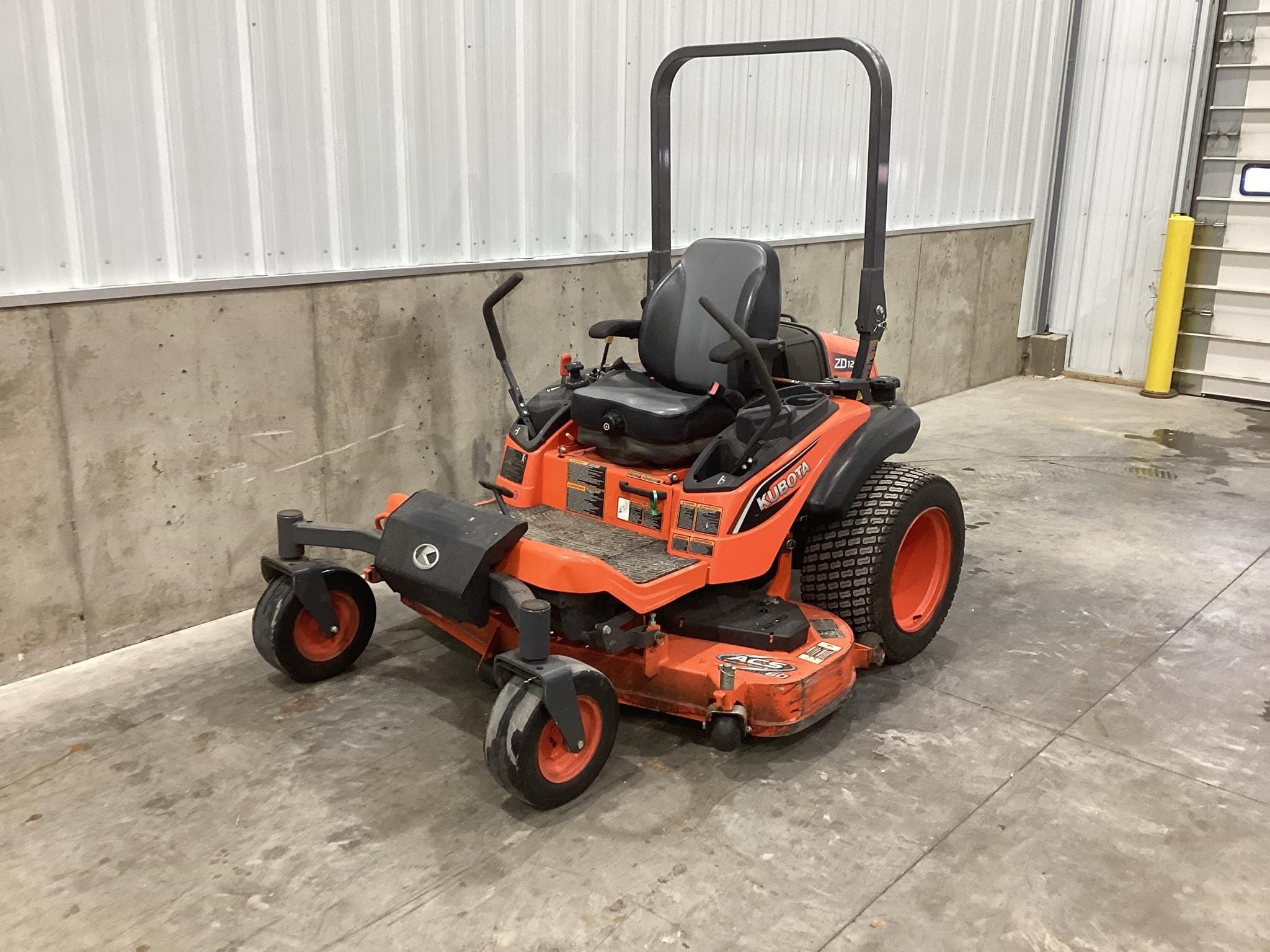 2017 Kubota ZD1211 Equipment Image0