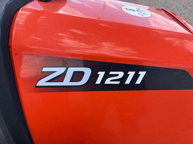 Image of Kubota ZD1211 equipment image 4