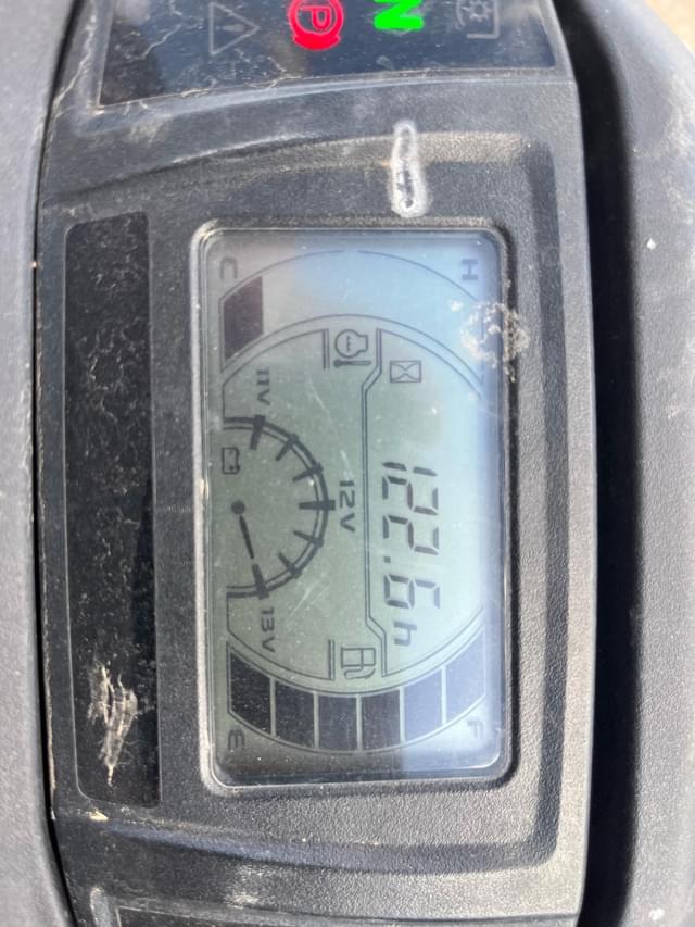 Image of Kubota ZD1211 equipment image 3