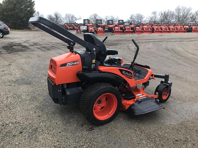 Image of Kubota ZD1211 equipment image 2