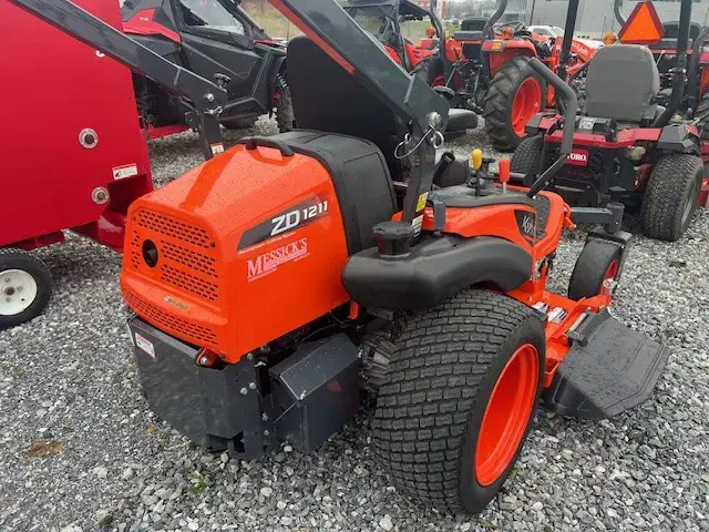 Image of Kubota ZD1211-3-60 equipment image 1
