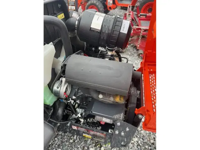 Image of Kubota ZD1211-3-60 equipment image 2
