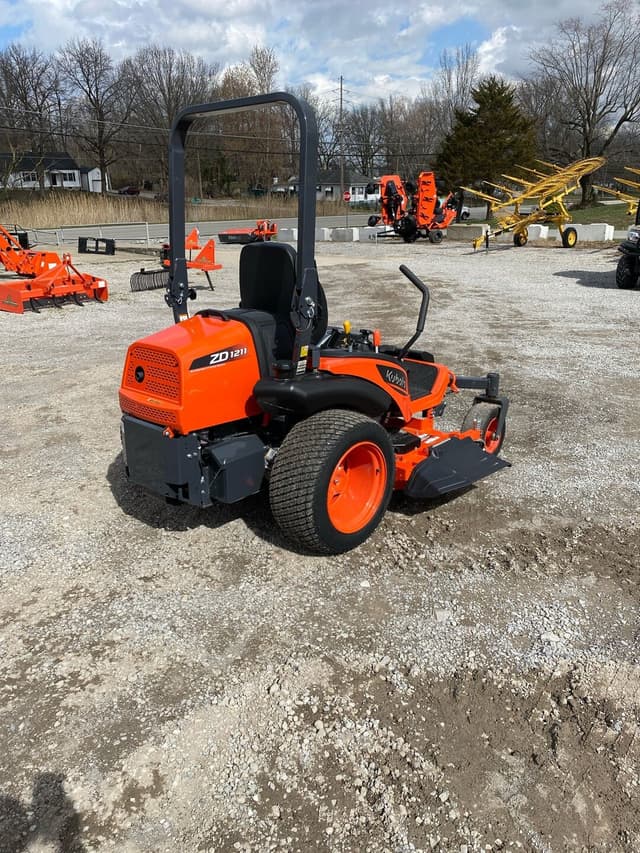 Image of Kubota ZD1211 equipment image 2