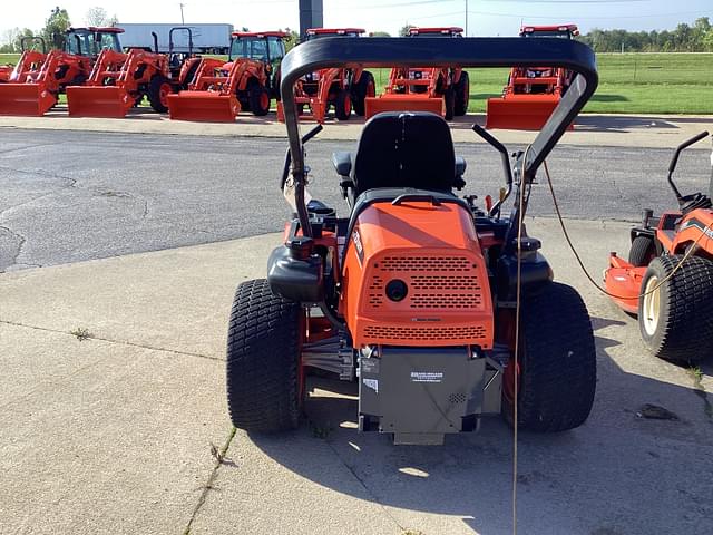 Image of Kubota ZD1211-60 equipment image 3