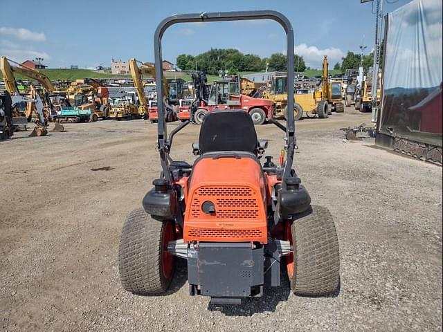Image of Kubota ZD1211 equipment image 3