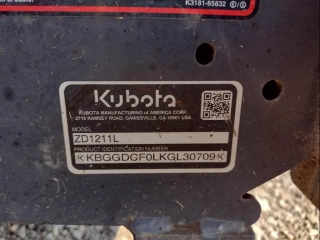 Image of Kubota ZD1211 equipment image 4