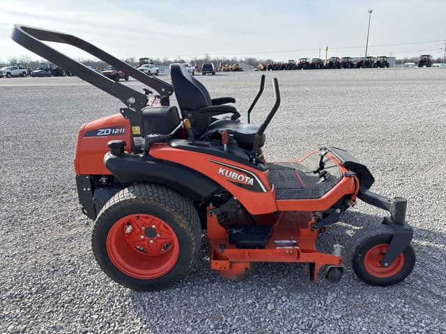 Image of Kubota ZD1211 equipment image 1