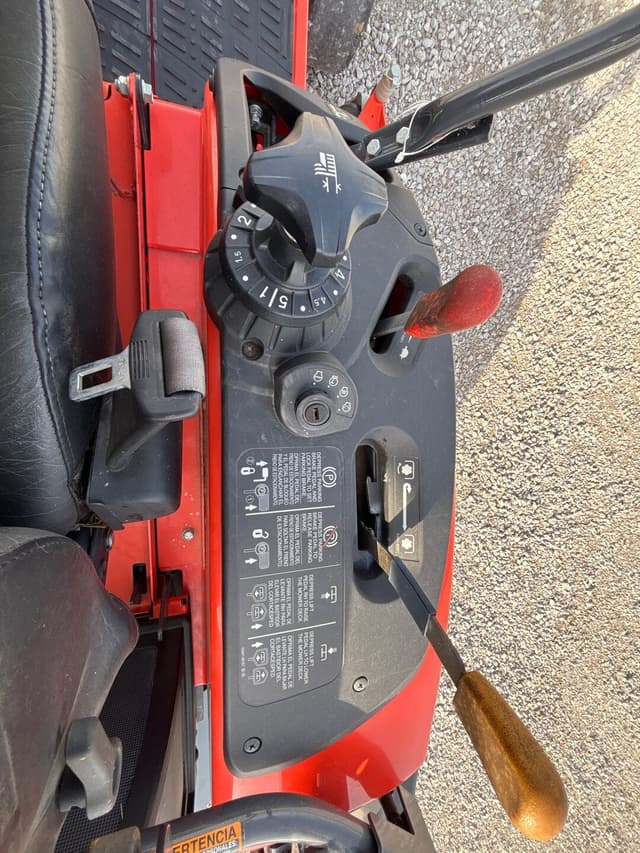 Image of Kubota ZD1211 equipment image 1