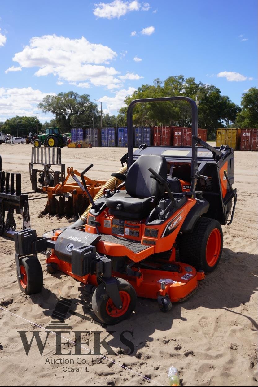 Kubota ZD1211 Equipment Image0
