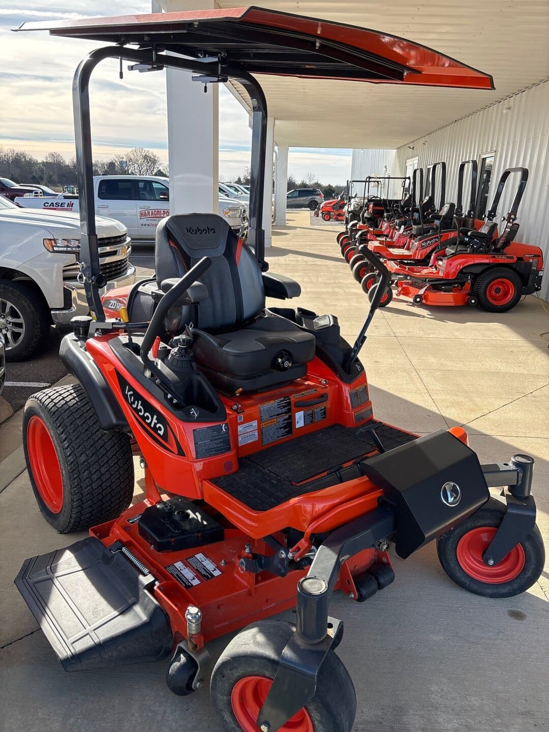 Image of Kubota ZD1211 Primary image