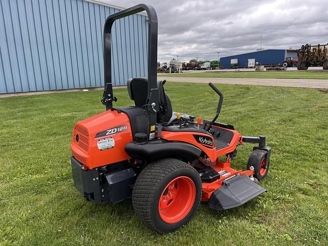 Image of Kubota ZD1211 equipment image 4