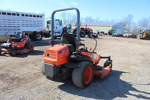 Image of Kubota ZD1211 equipment image 4