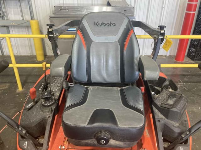 Image of Kubota ZD1211 equipment image 4